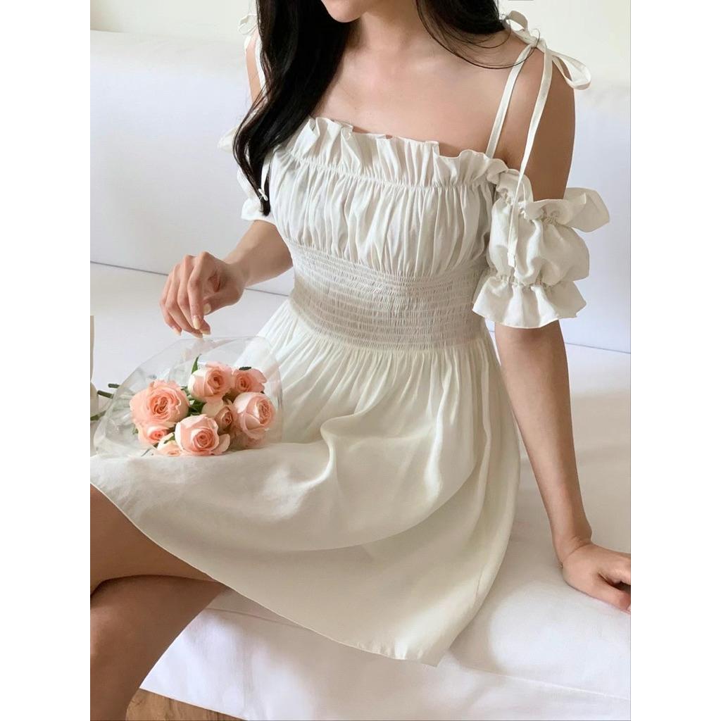 🇰🇷Chloe C. 韓國東大門服飾🇰🇷  eeyou 正韓束腰木耳邊一字領肩帶洋裝