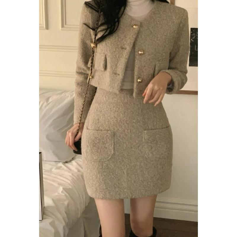 🇰🇷Chloe C. 韓國東大門服飾🇰🇷 eeyou 正韓毛料小香風外套短裙套裝.簡約約會款
