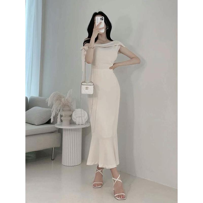 🇰🇷Chloe C. 韓國東大門服飾🇰🇷 eeyou 正韓一字領綁帶魚尾長裙