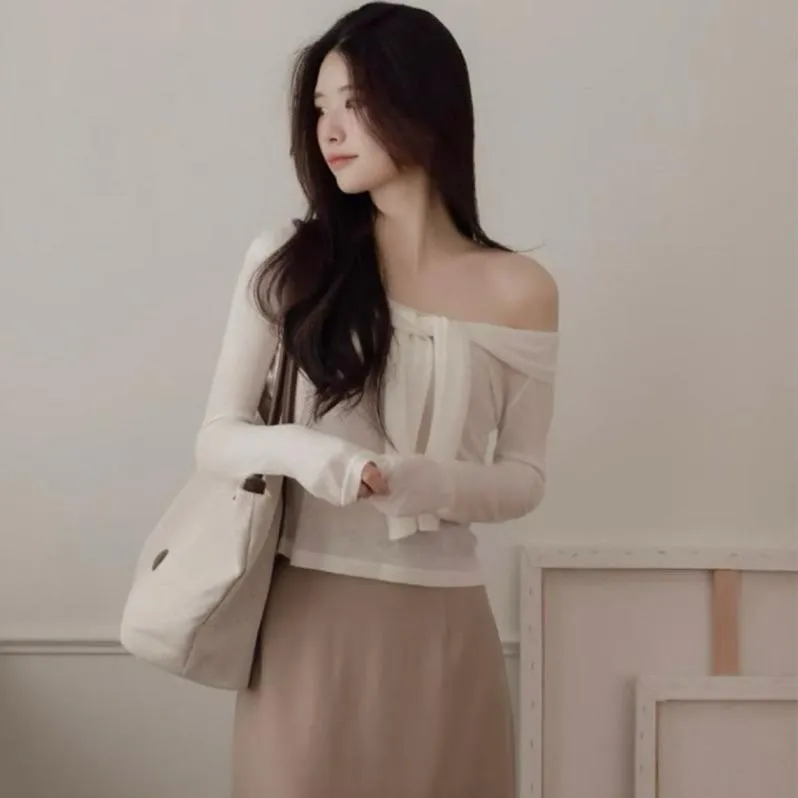 🇰🇷Chloe C. 韓國東大門服飾🇰🇷  bound 正韓羊毛30%+天絲70%披肩式長袖上衣褲裙套裝