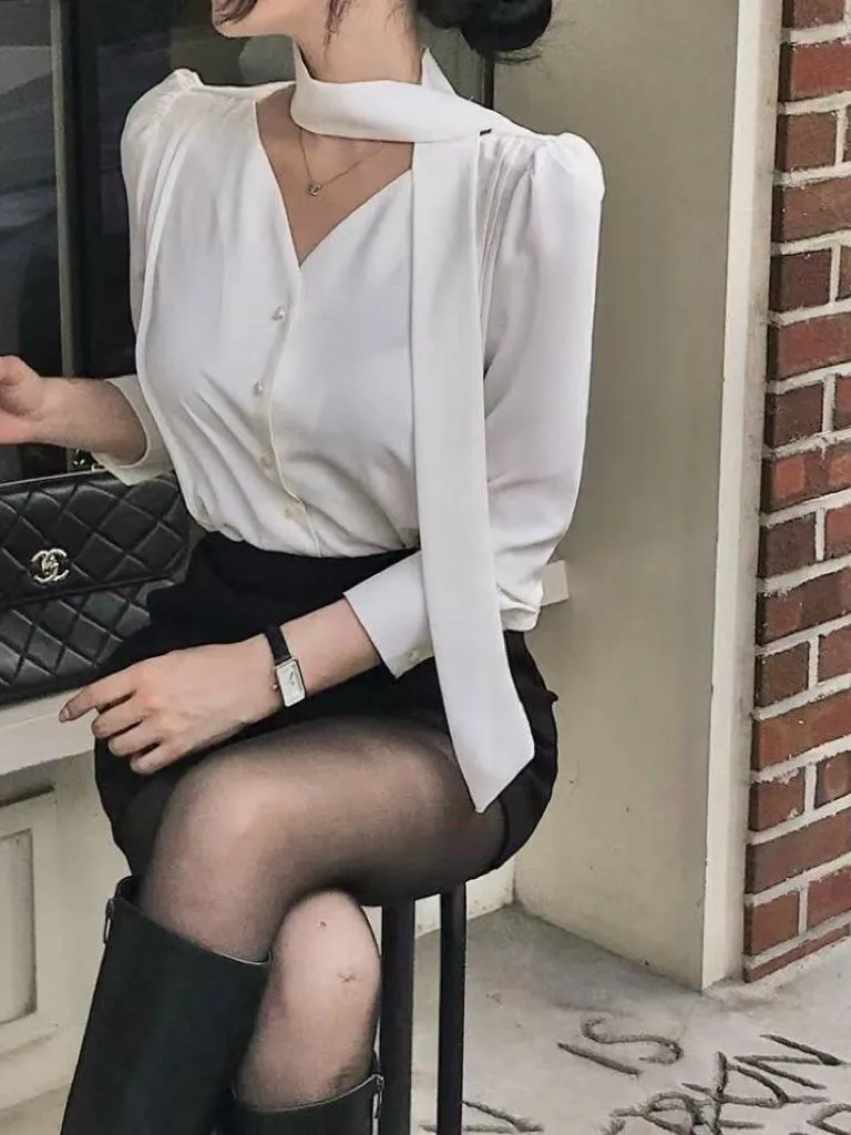 🇰🇷Chloe C. 韓國東大門服飾🇰🇷  eeyou 正韓V領繞頸綁帶長袖上衣