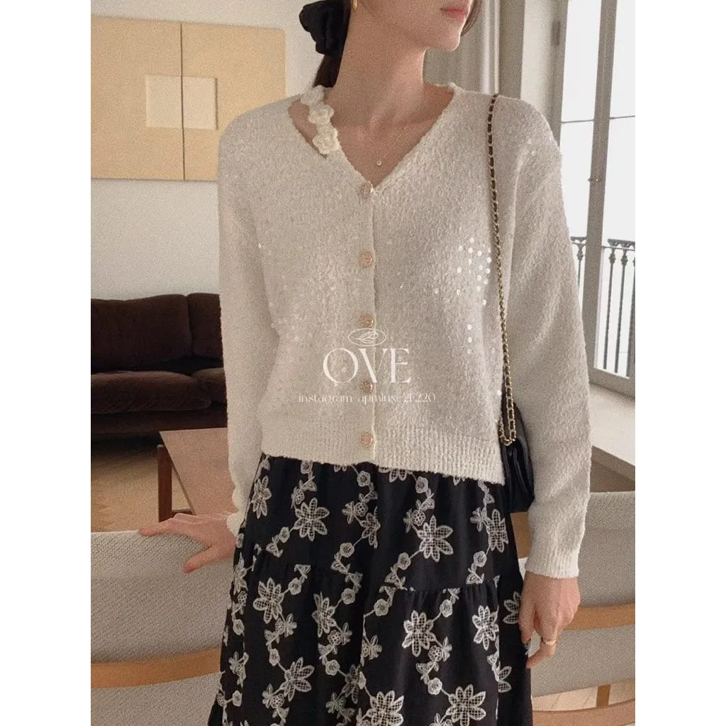 🇰🇷Chloe C. 韓國東大門服飾🇰🇷  OVE 正韓繡花簍空V領亮片外套