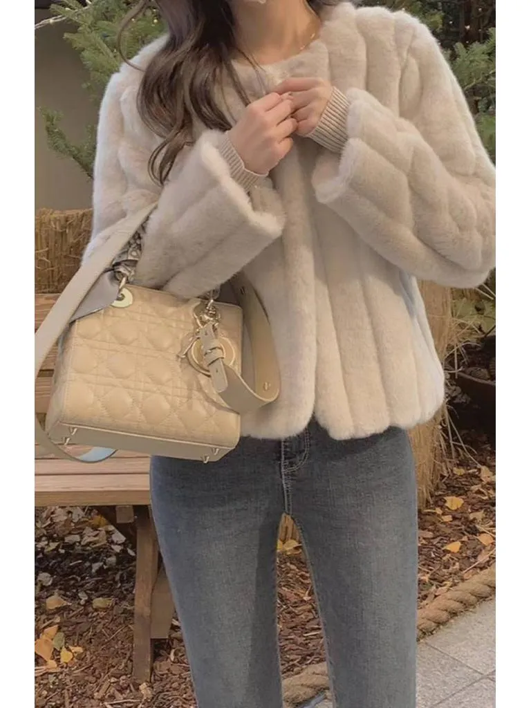 🇰🇷Chloe C. 韓國東大門服飾🇰🇷  eeyou 正韓珍珠貝殼圓領絨毛外套