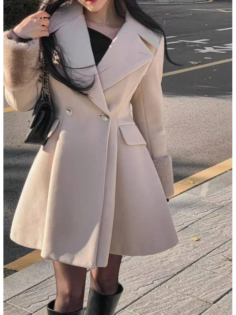 🇰🇷Chloe C. 韓國東大門服飾🇰🇷  ［🏆熱銷款］ 正韓立領毛呢袖口大衣外套.冬季絕美大衣