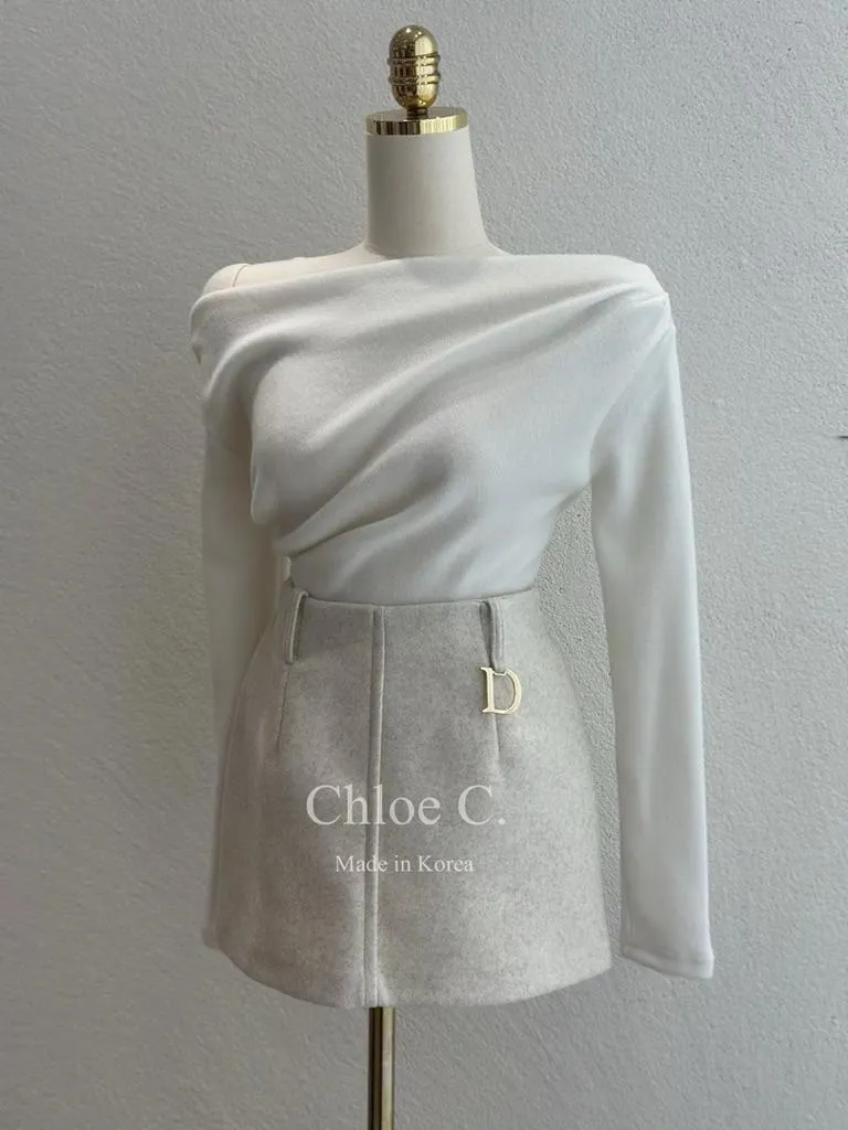 🇰🇷Chloe C. 韓國東大門服飾🇰🇷  正韓羊毛扣環後鬆緊短裙斜肩領上衣套裝