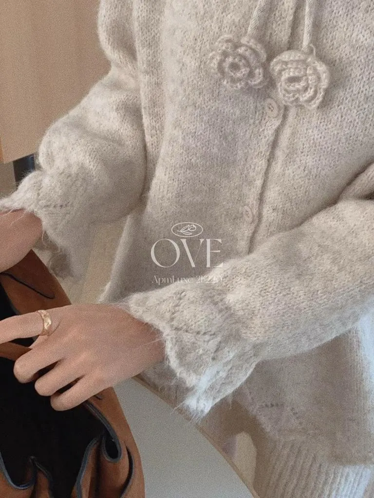 🇰🇷Chloe C. 韓國東大門服飾🇰🇷  正韓針織繡花領口綁帶上衣短裙套裝SET