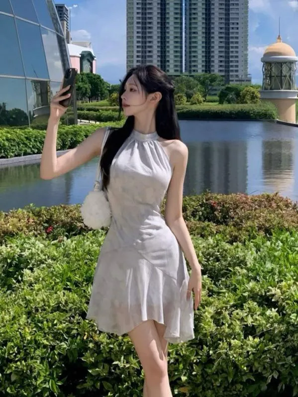 🇰🇷Chloe C. 韓國東大門服飾🇰🇷 正韓繞頸露肩後綁帶仙女裙洋裝