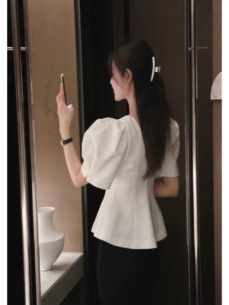 🇰🇷Chloe C. 韓國東大門服飾🇰🇷 正韓設計師款公主袖後深V美背上衣彈性柔美喇叭褲套裝
