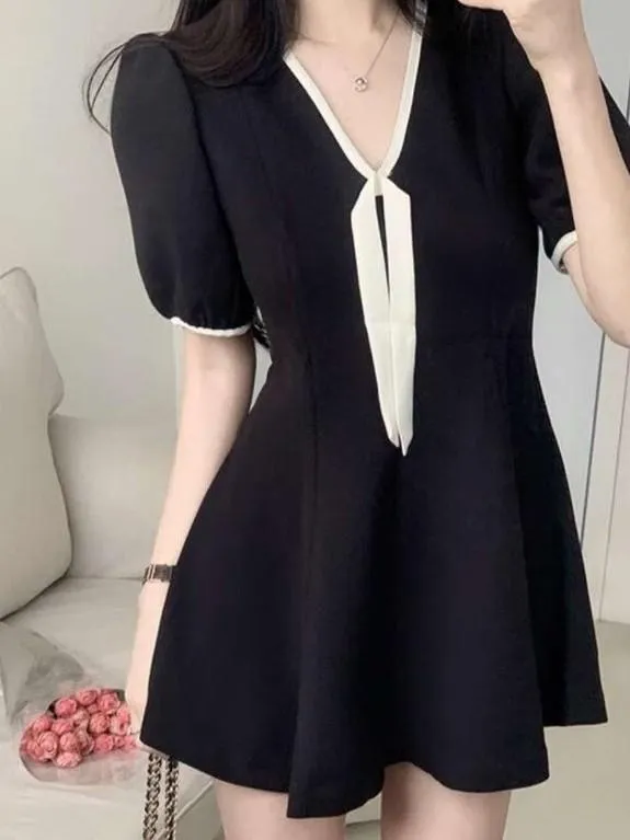 🇰🇷Chloe C. 韓國東大門服飾🇰🇷 正韓V領蝴蝶綁帶收腰短袖短洋裝