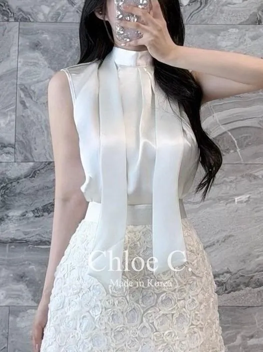 🇰🇷Chloe C. 韓國東大門服飾🇰🇷 正韓繞頸綁帶無袖襯衣繡花短裙套裝