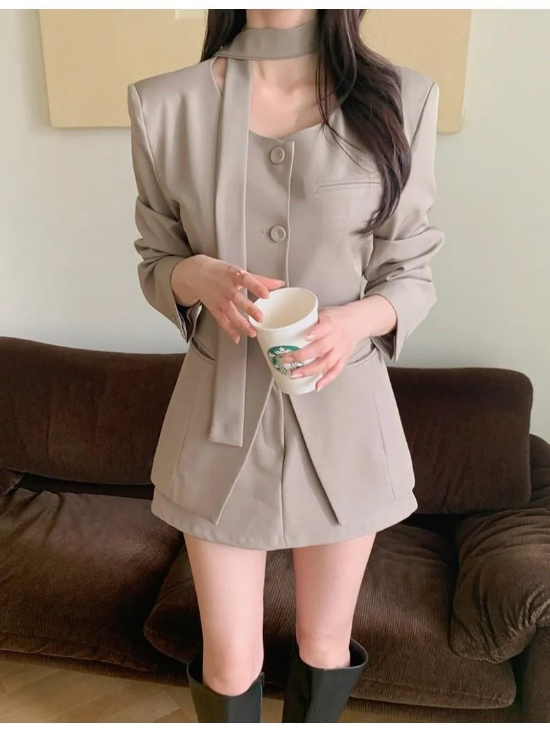 🇰🇷Chloe C. 韓國東大門服飾🇰🇷  正韓圓領繞頸綁帶開叉西裝外套褲裙套裝