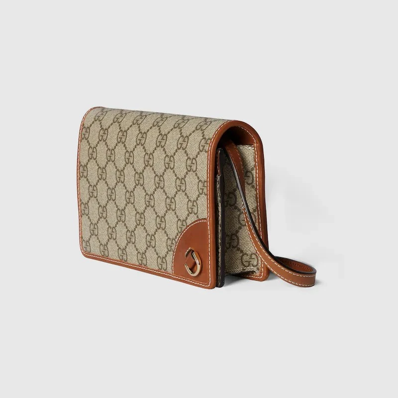 Gucci  EMBLEM系列皮革肩帶錢包