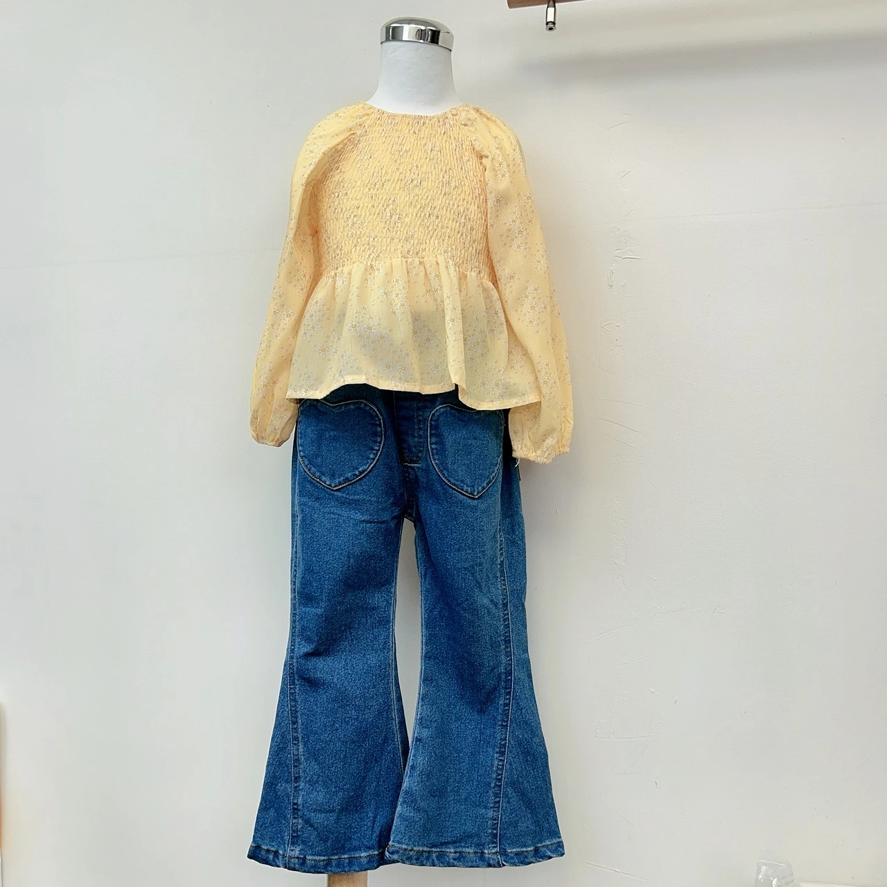UG-5516黃花花泡泡袖套裝