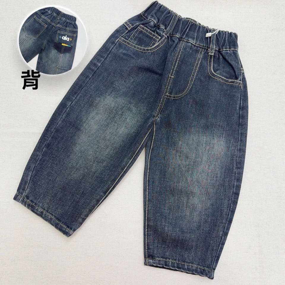 KZG-3506藍刷色後造型口袋牛仔褲