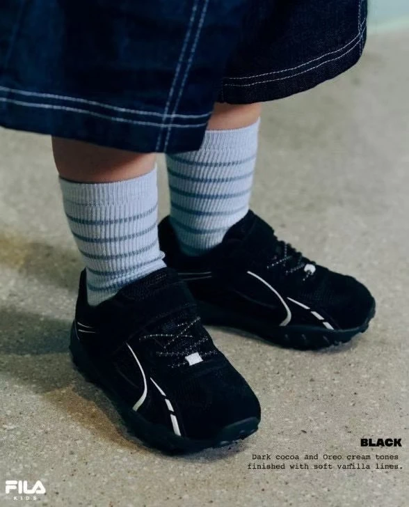 FILA 運動休閒鞋
