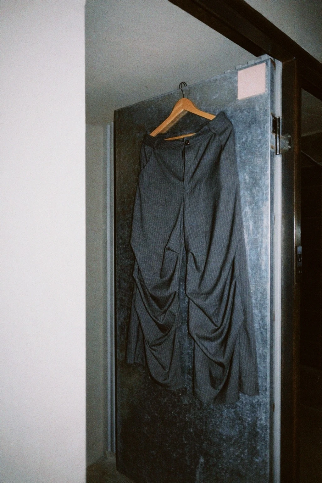GRAVITY FOLD Suit Pants