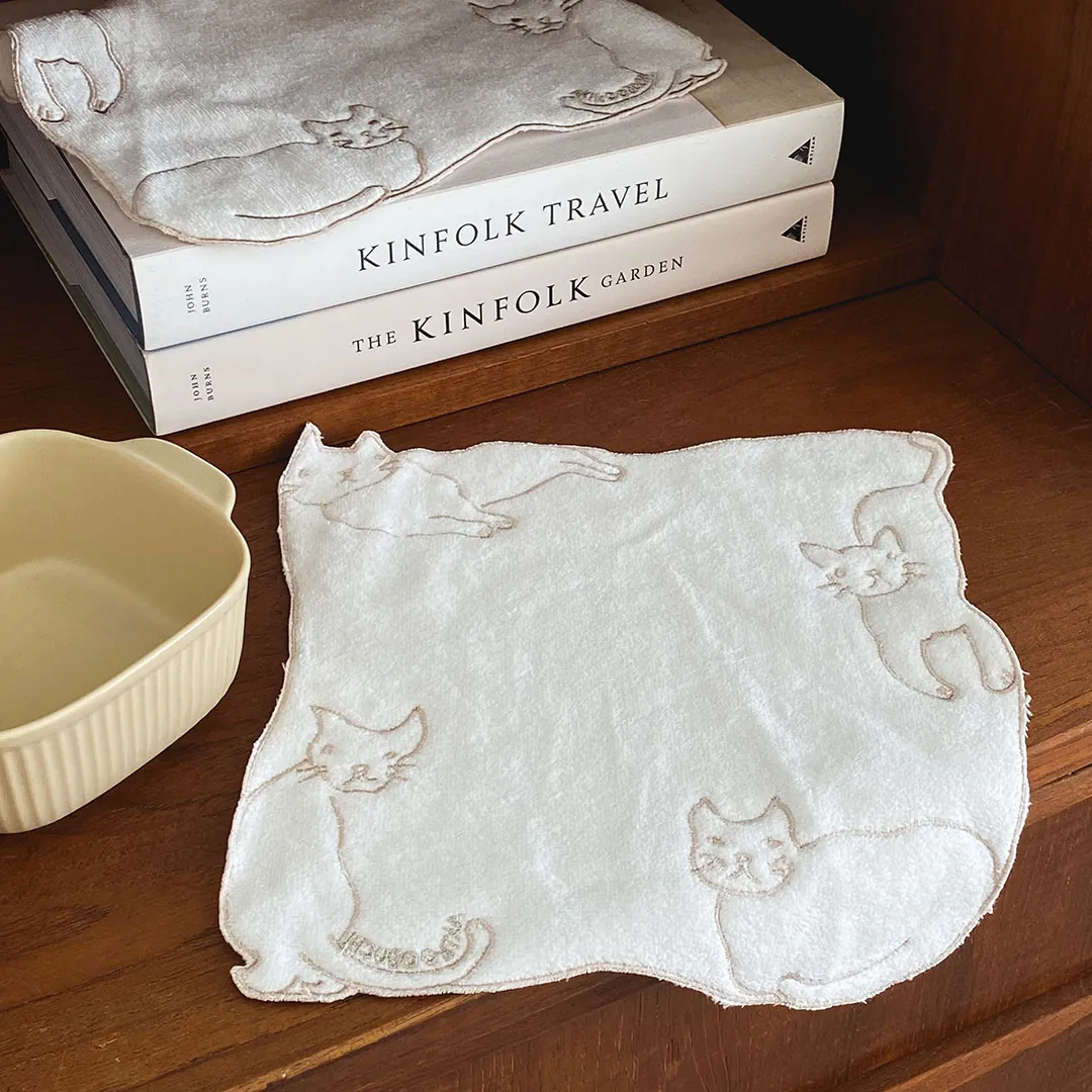 刺繡小廢貓方巾