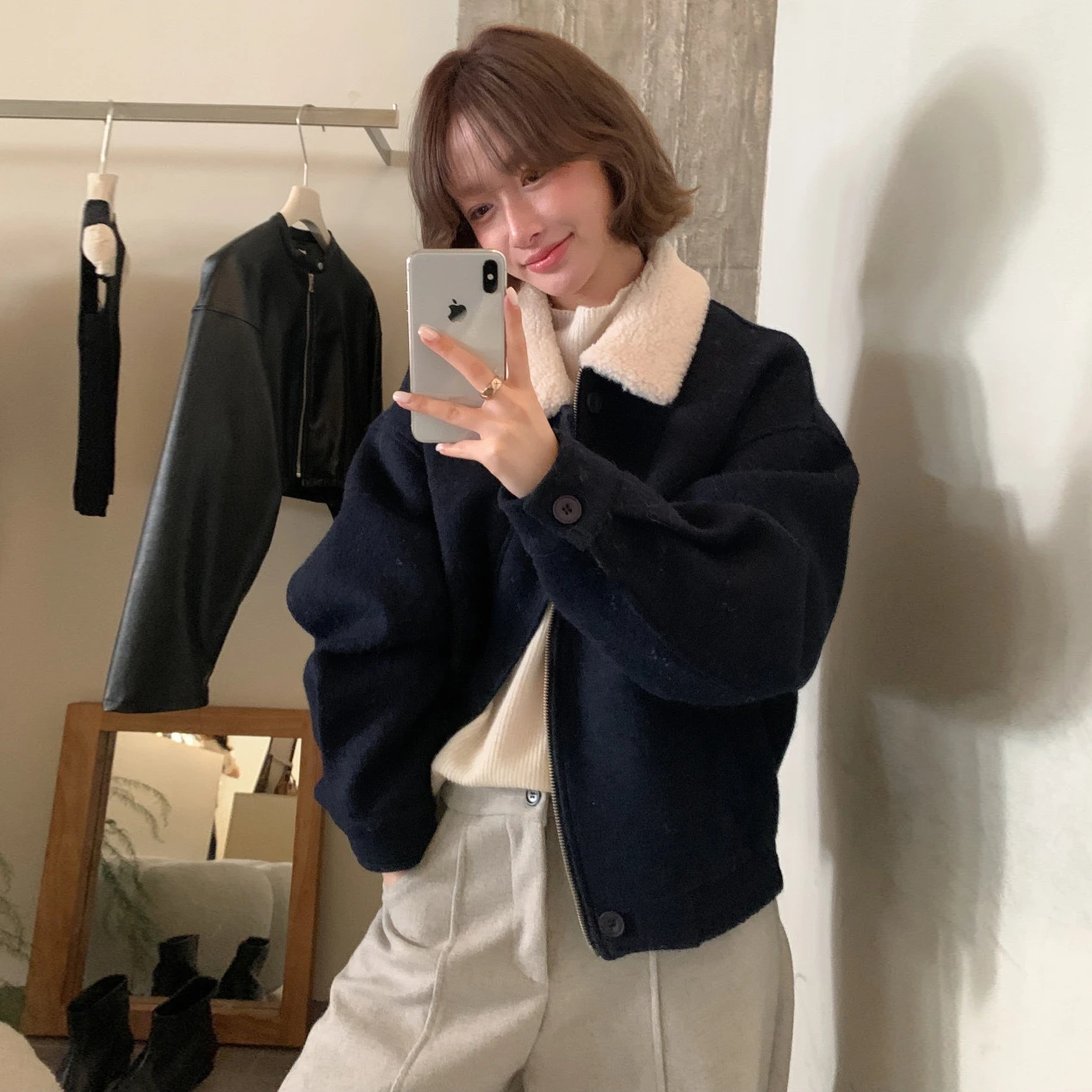 翻領拼接毛呢外套 羊羔毛領 顯瘦寬鬆短版 慵懶風氣質外套 加厚保暖 小香風 質感冬季穿搭 出國旅遊 遮肉百搭