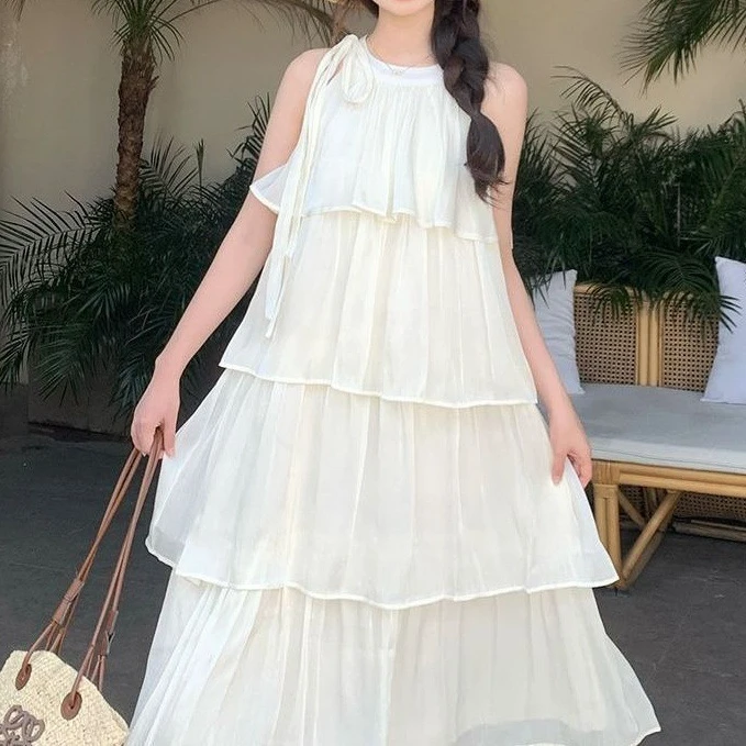 掛脖蛋糕連衣裙 韓系仙氣多層次顯瘦無袖長裙 婚禮約會度假首選 亮面肌理質感 慵懶風 A字大裙擺 女神氣場洋裝