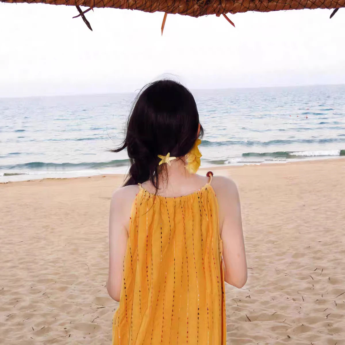 流蘇渡假風吊帶連衣裙 海邊寬鬆長裙 V領海邊海島穿搭 吊帶裙 泰國洋裝 遮肉 大尺碼洋裝 度假洋裝 黃色洋裝