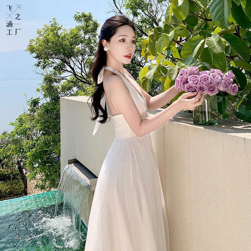 M-XL 韓系深V小禮服 掛脖露背氣質長裙 渡假風顯瘦收腰大裙擺洋裝 白色洋裝 溫柔女神 伴娘洋裝 輕婚紗