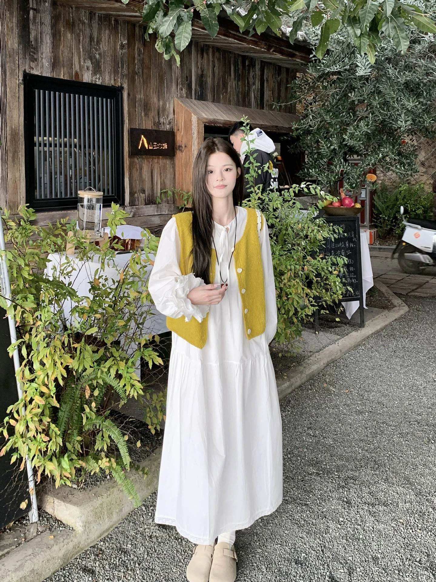 芥黃針織馬甲背心＋綁帶長洋裝兩件套
