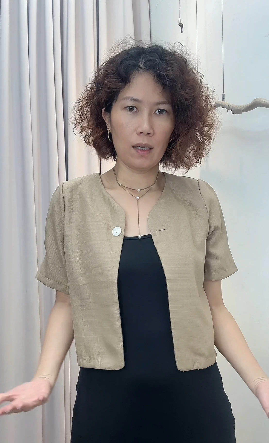 亞麻短版 不挑身材 小外套