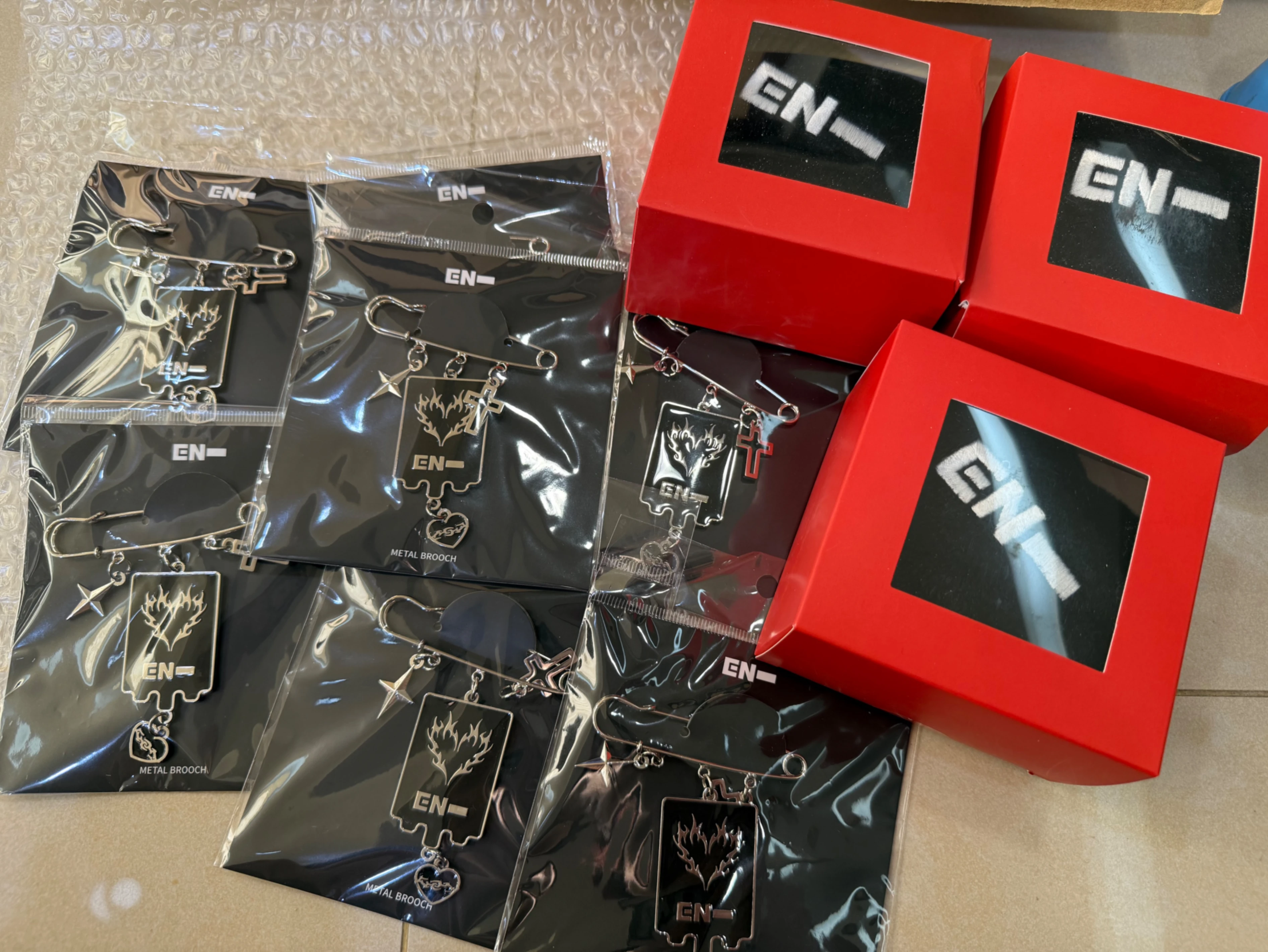 ENHYPEN 上海快閃店周邊