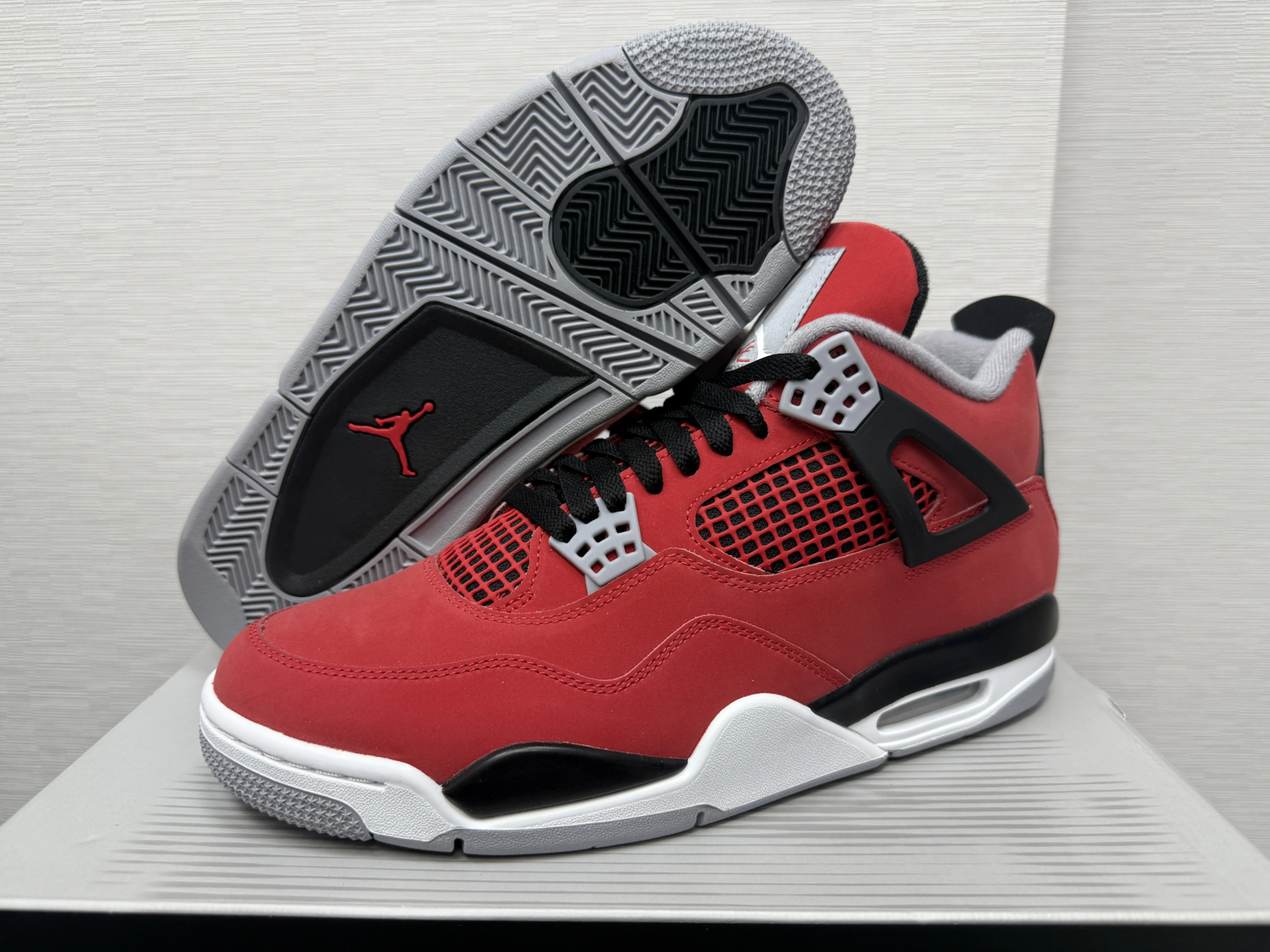 Air Jordan 4 Retro Toro Bravo紅牛  Imperial Purple湖人