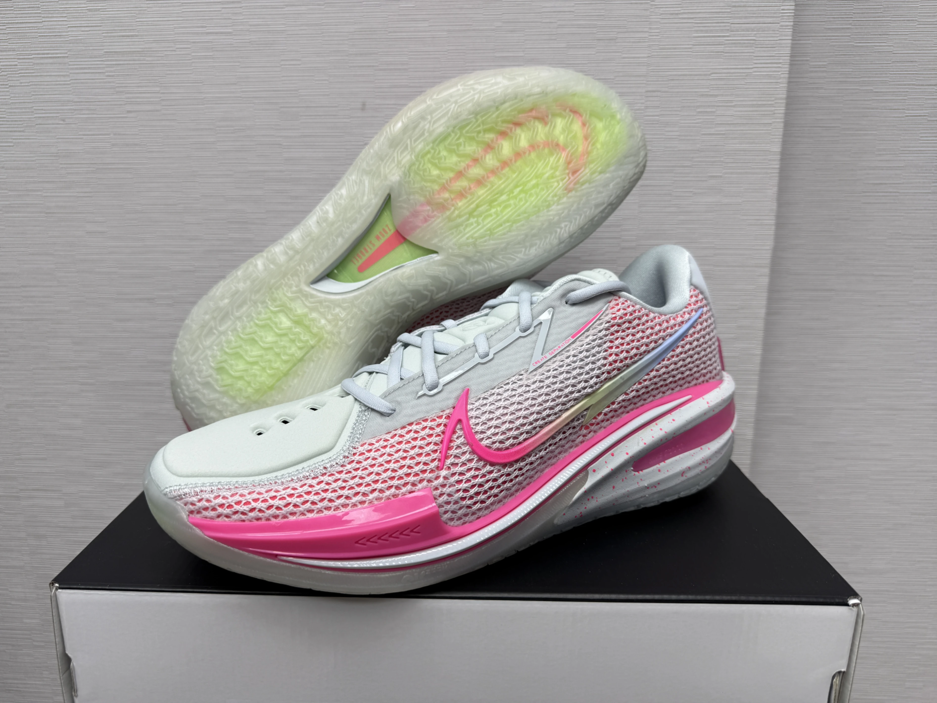 Nike Air Zoom GT Cut EP 乳癌