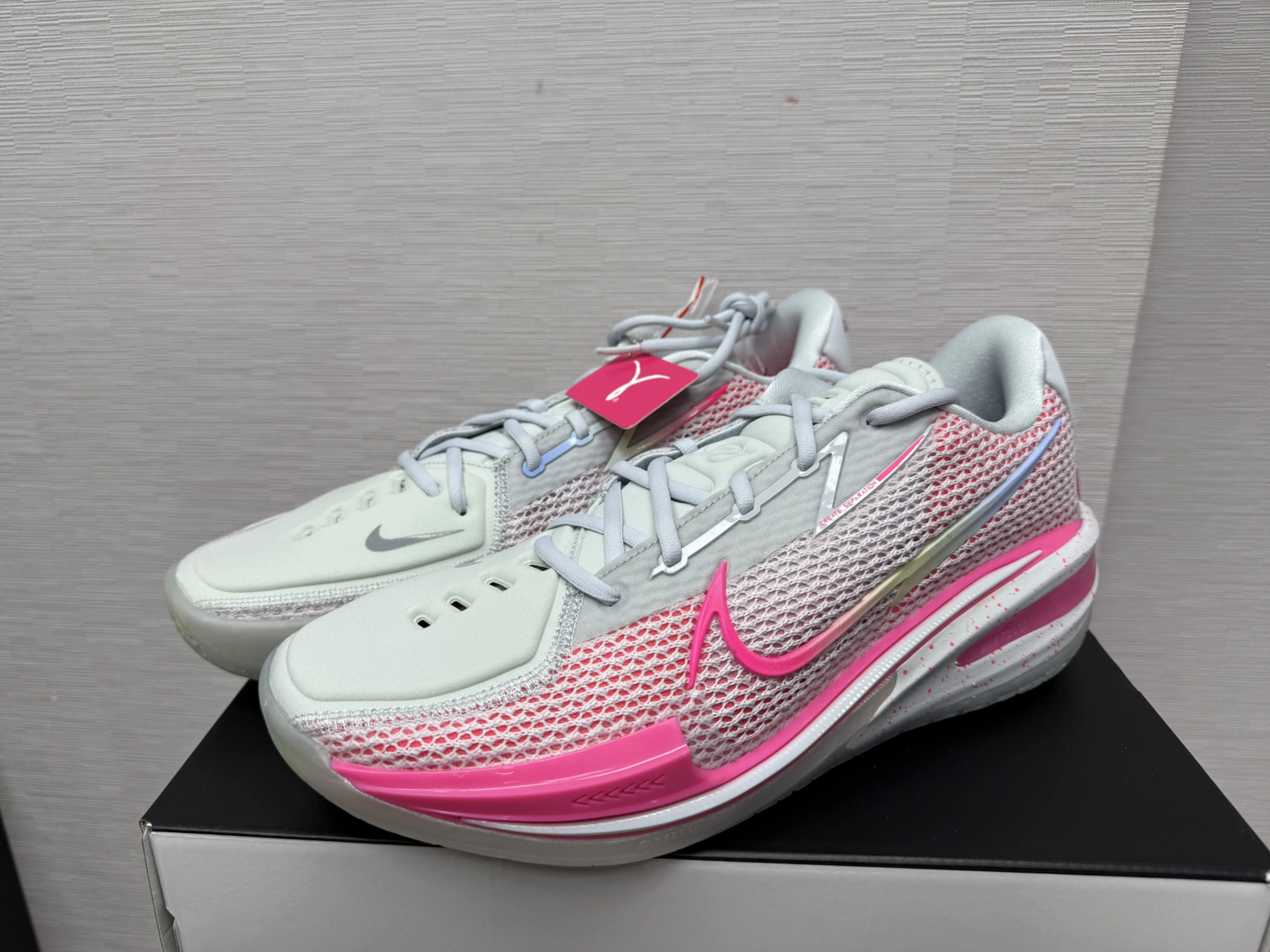 Nike Air Zoom GT Cut EP 乳癌