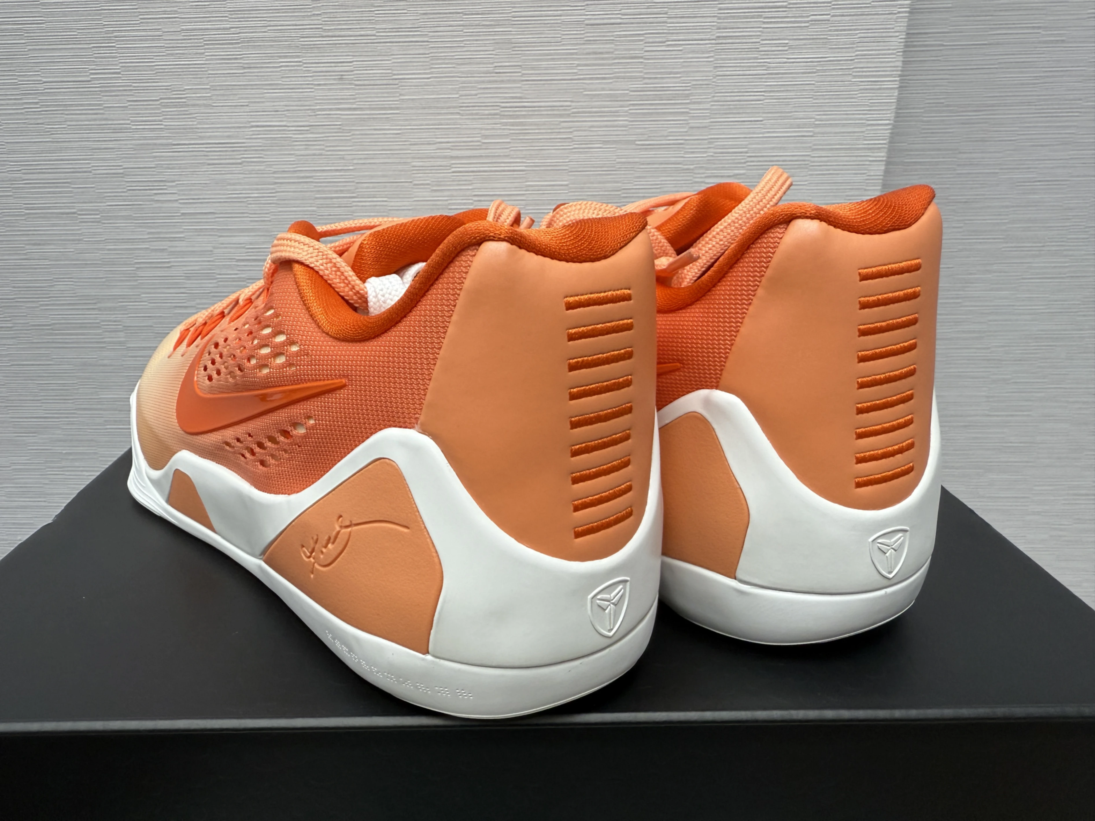Nike Kobe 9 EM Low Protro 漸層橘  黑黃 雷霆藍
