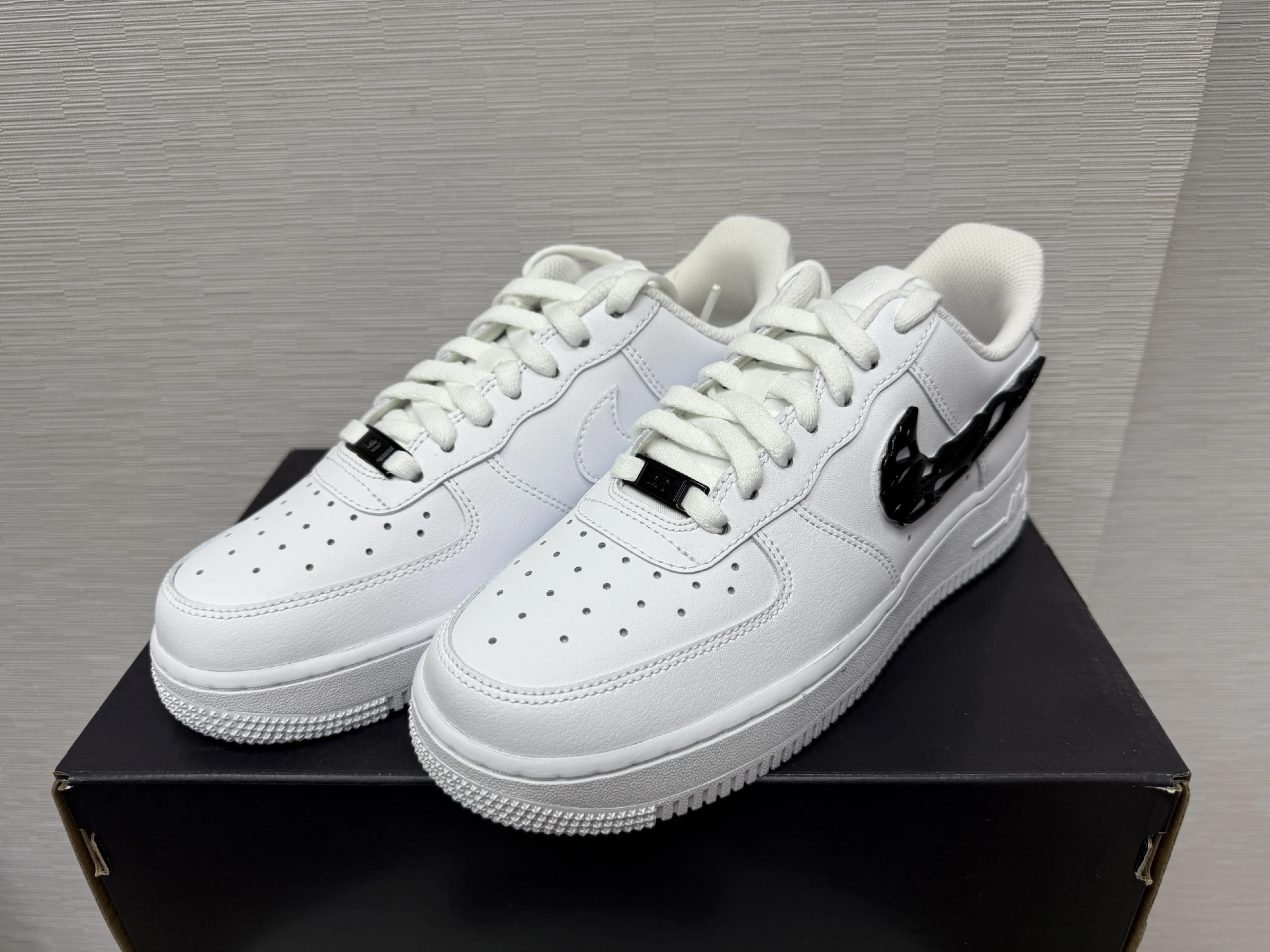 W Nike Air Force1 Molten Swoosh 液態黑 粉金液態