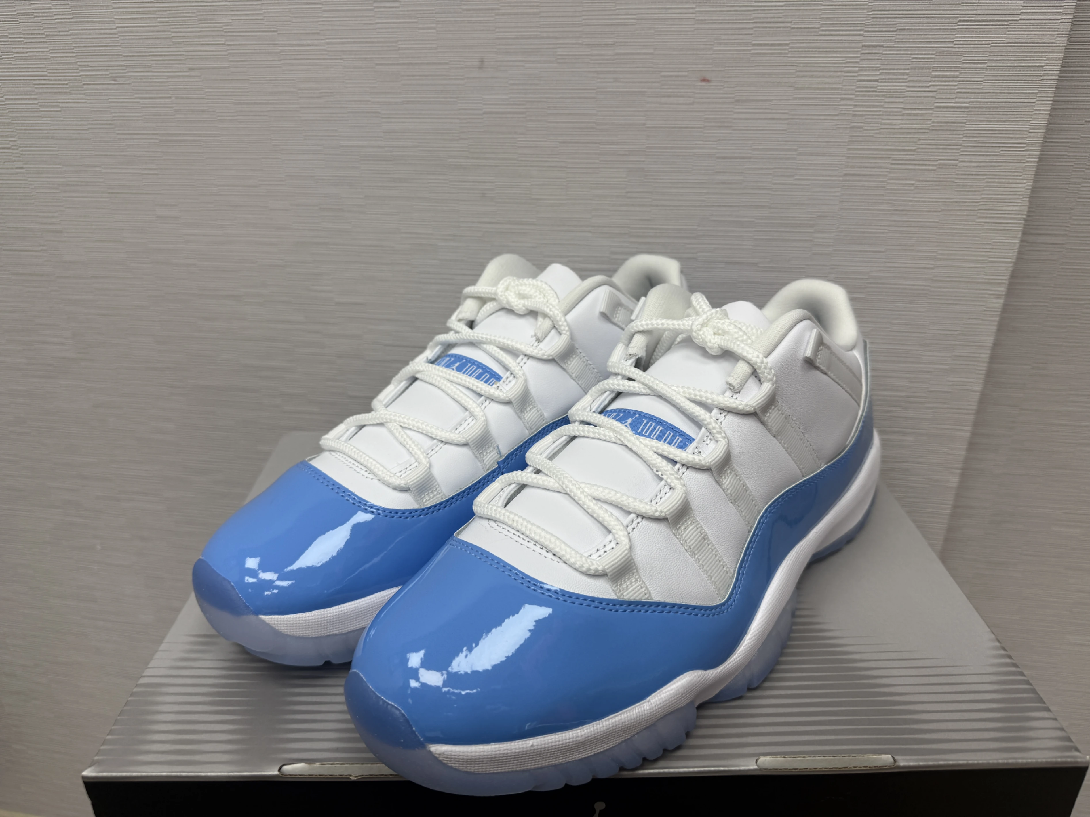 Air Jordan 11 Retro GS 北卡藍 FV5121-100
