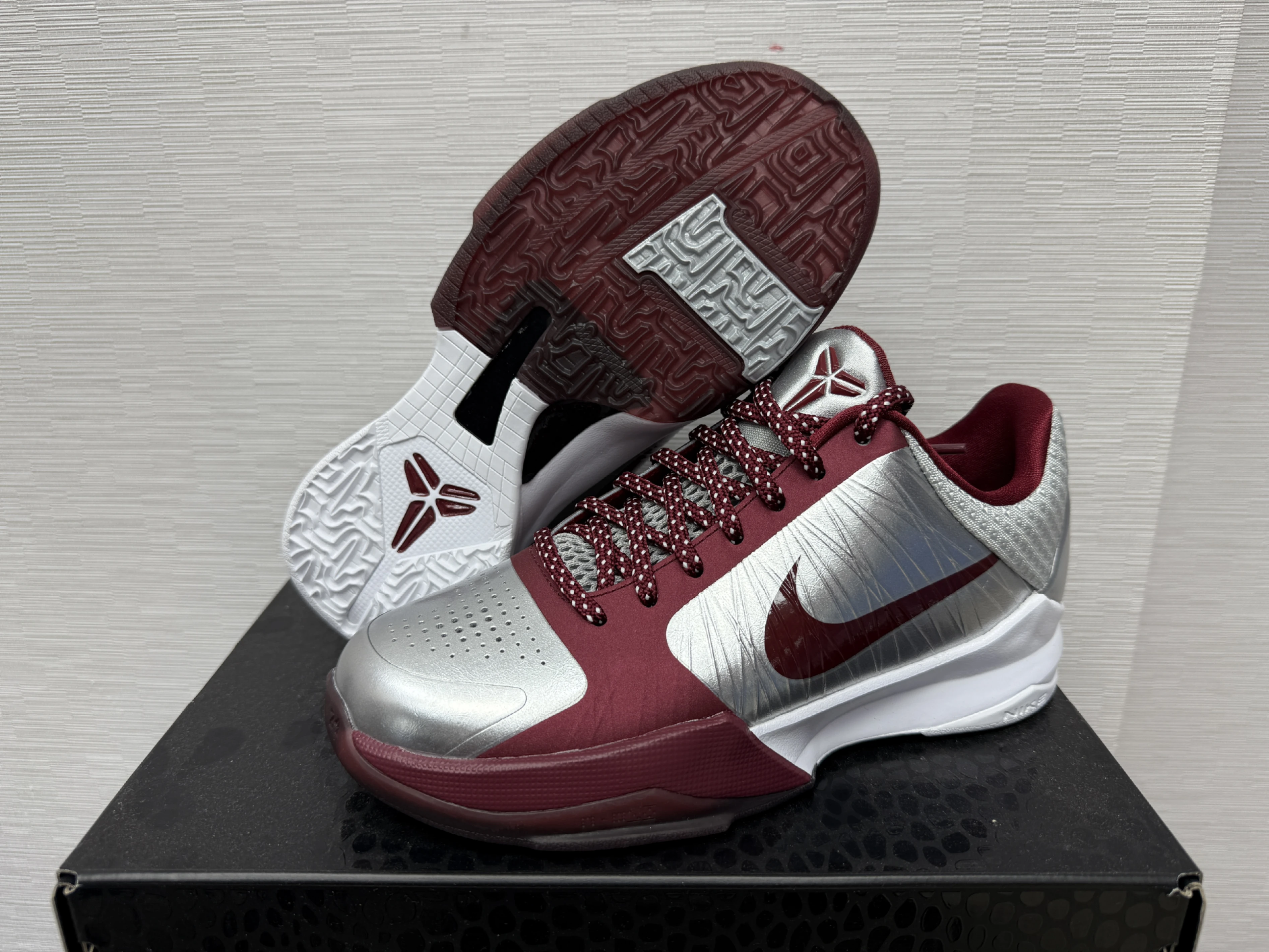 Nike Kobe 5 Protro GS Lower Merion Aces Away HM9522-001