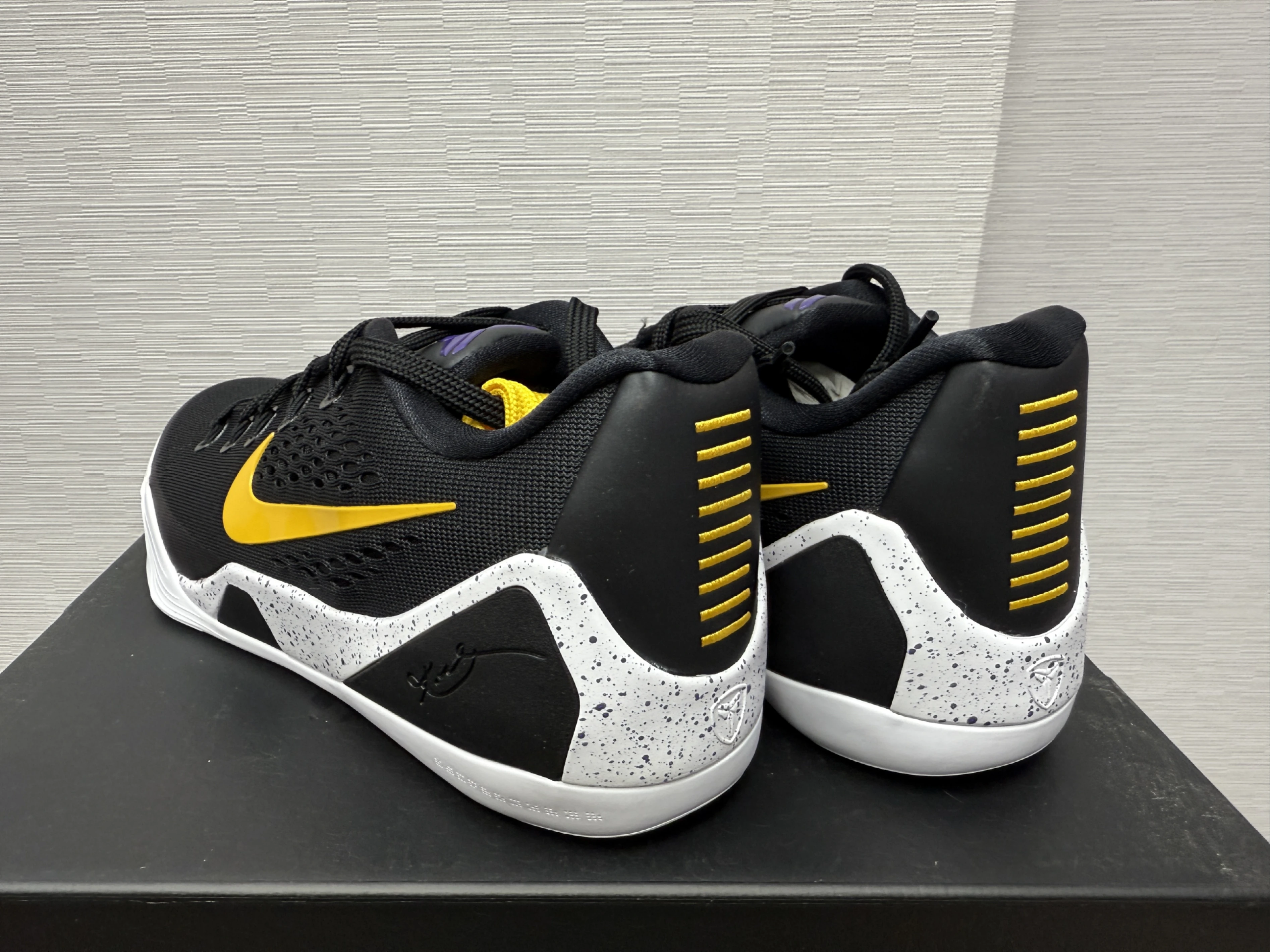 Nike Kobe 9 EM Low GS 黑黃 FV3607-003