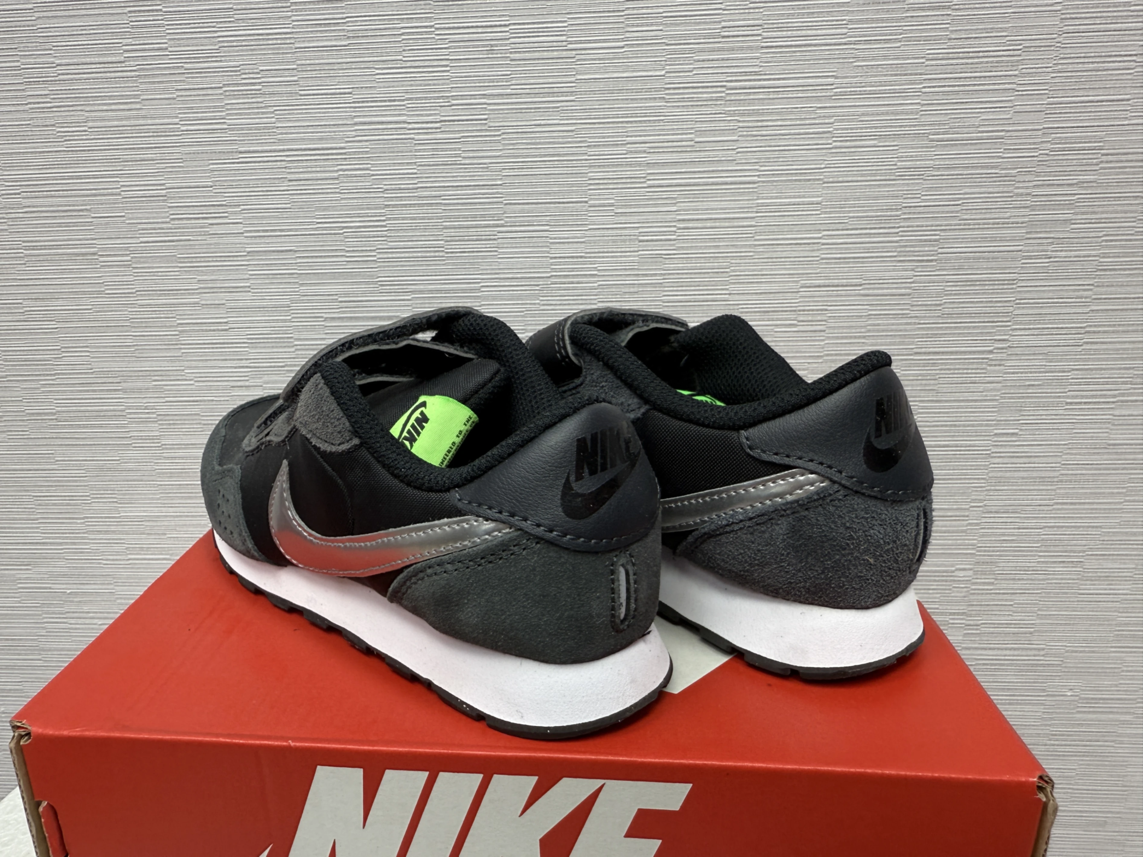 Nike MD Valiant PSV 中童鞋 小童鞋 黑 淺紫