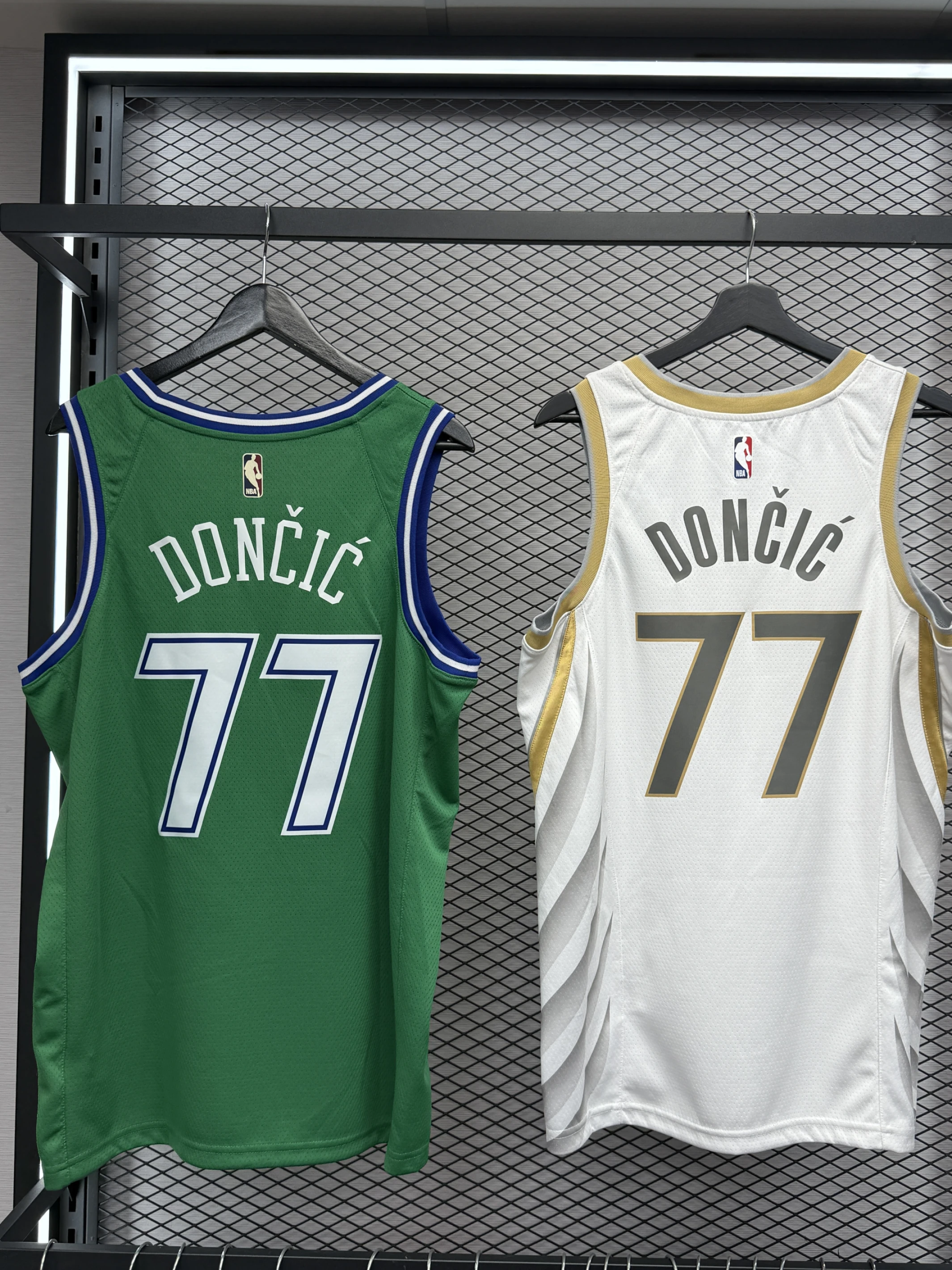 Nike NBA Luka Doncic Swingman Jersey
