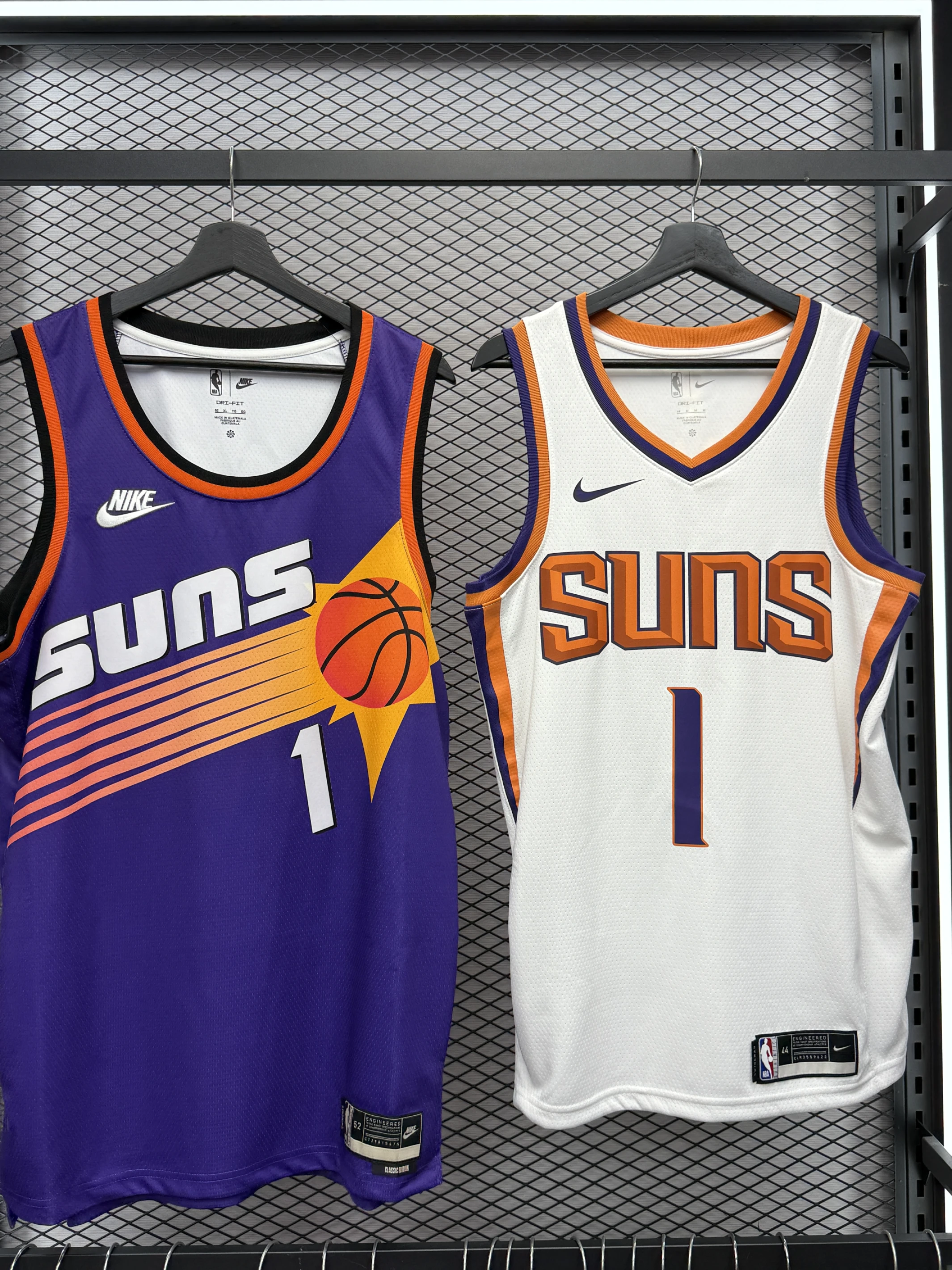 Nike NBA Booker Swingman Jersey