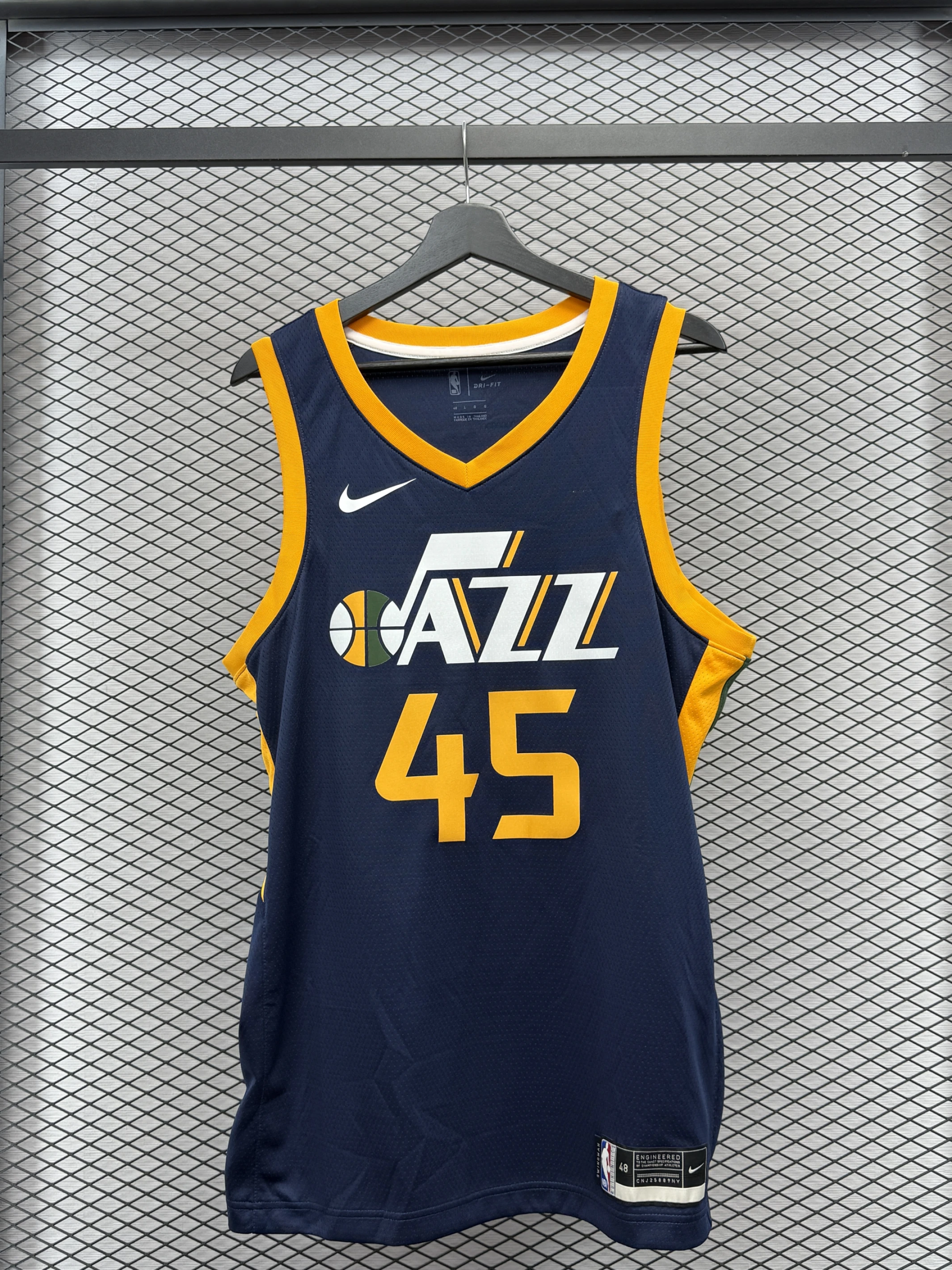 Nike NBA Donovan Mitchell Swingman Jersey