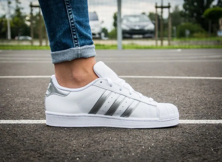 Adidas superstar  銀線銀標 貝殼頭 白銀色 AQ3091