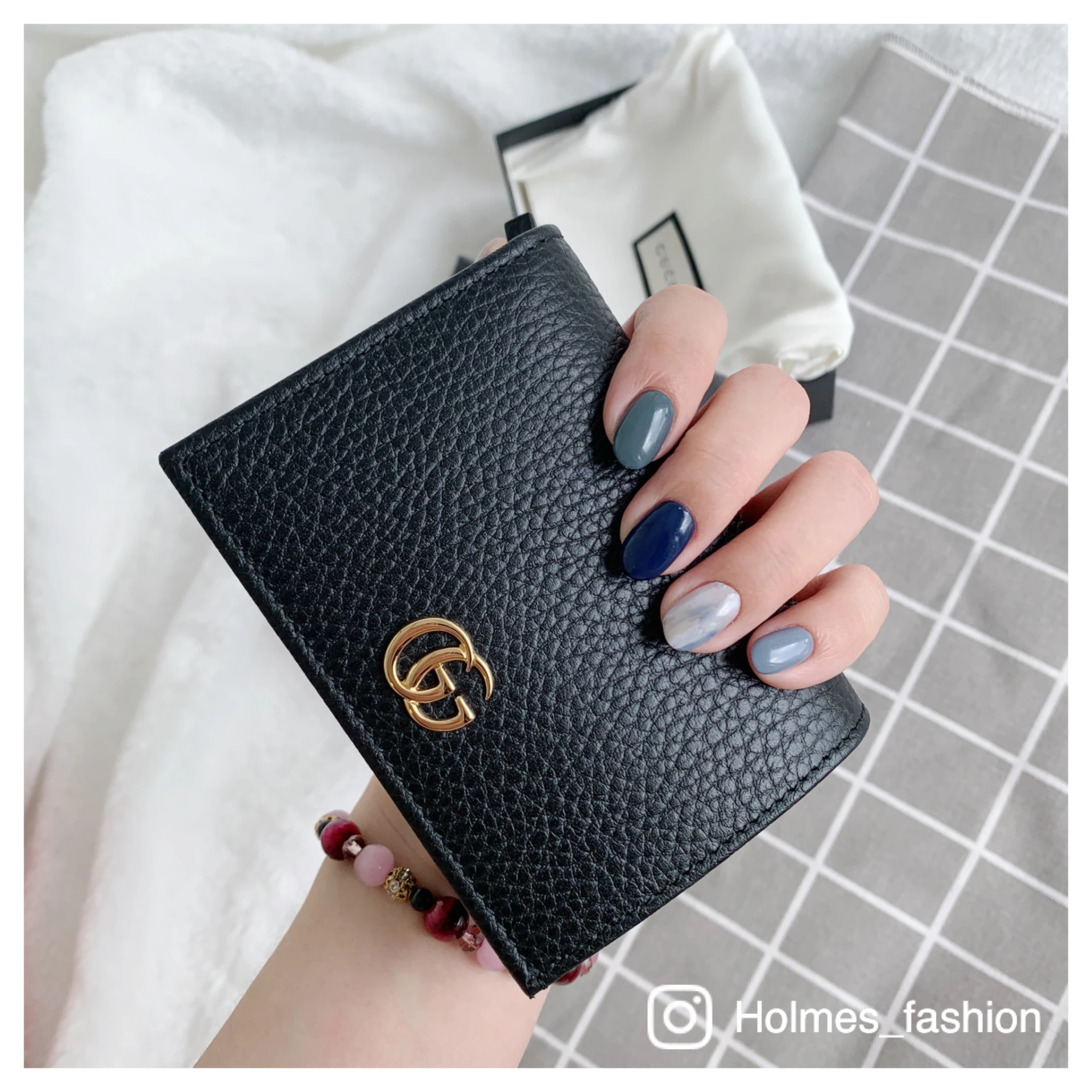 [Holmes]GUCCI 經典金屬雙G LOGO 荔枝紋牛皮 扣式 短夾 456126 黑色