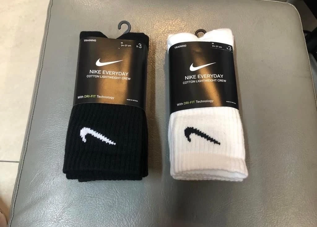 [Holmes]NIKE SWOOSH SOCKS 長筒襪 NIKE 長襪 襪子 白底黑勾勾 / 黑底白勾勾