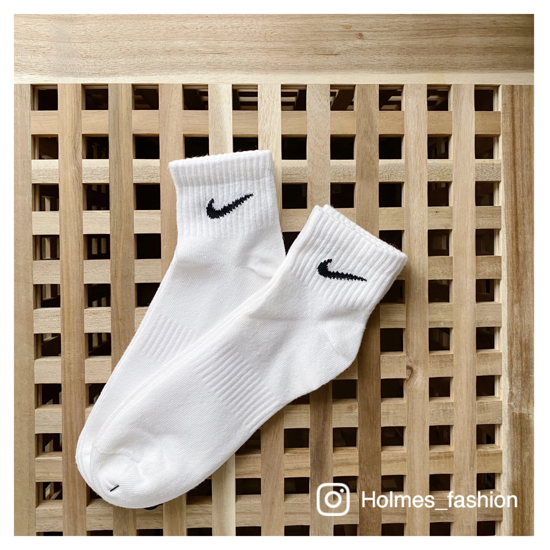 [Holmes]NIKE SWOOSH SOCKS 中筒襪 NIKE襪 白底黑勾勾