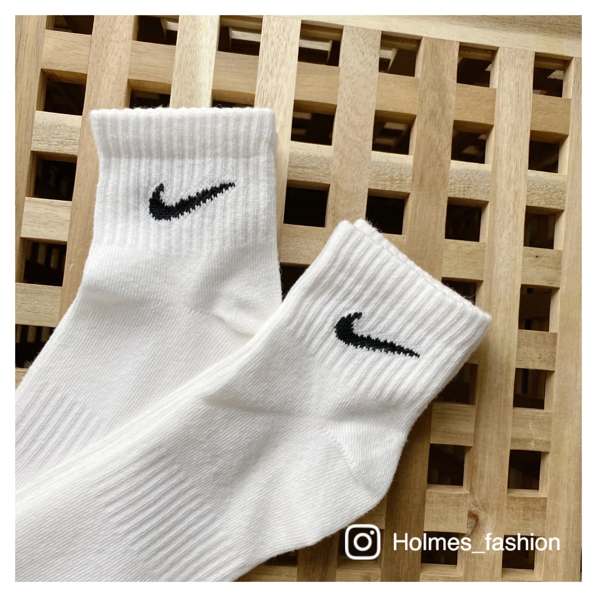 [Holmes]NIKE SWOOSH SOCKS 中筒襪 NIKE襪 白底黑勾勾