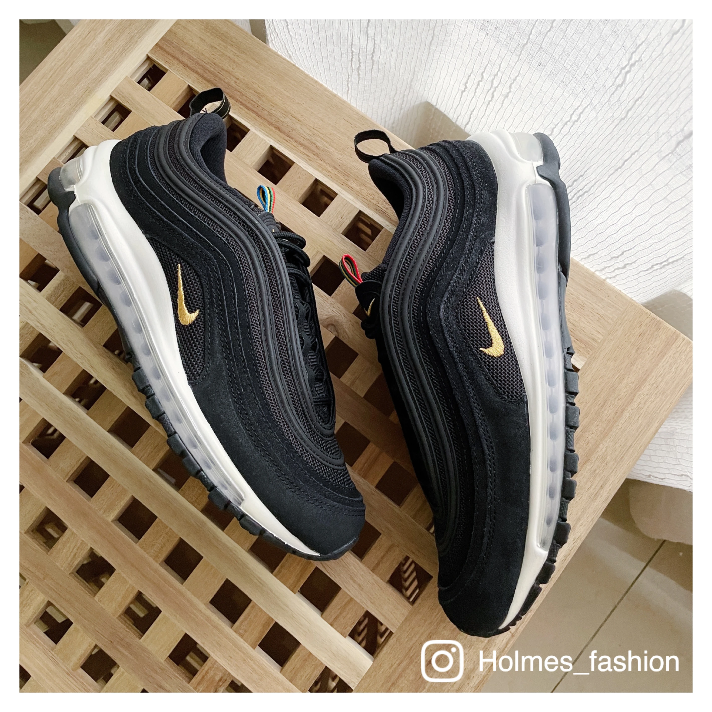 [Holmes]NIKE AIR MAX 97 QS 男鞋 氣墊 奧運 黑白 黑金 金勾 CI3708-001