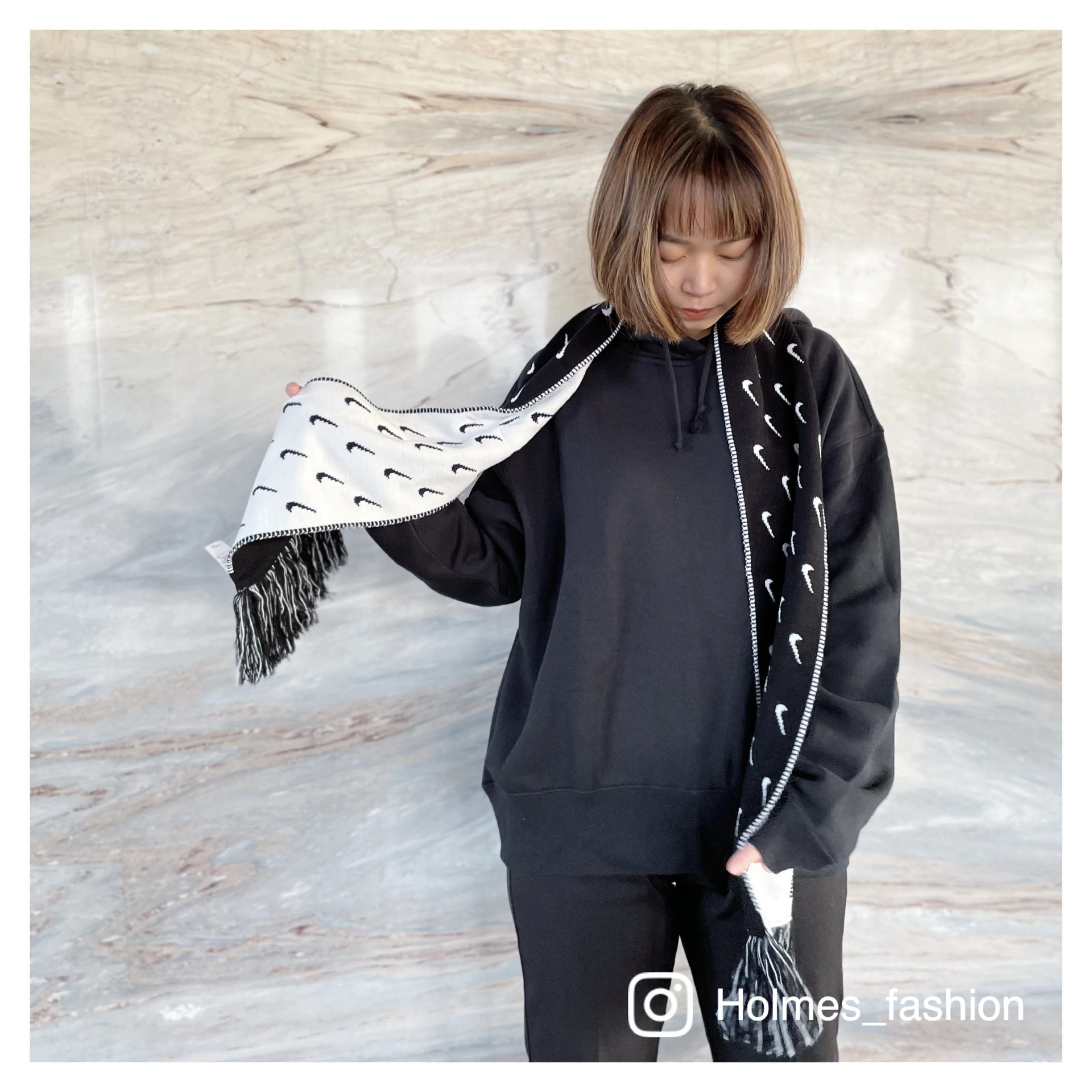 [Holmes]NIKE SWOOSH SCARF 小勾勾 陰陽黑白 雙面 滿版 針織 圍巾 黑色 現貨特賣