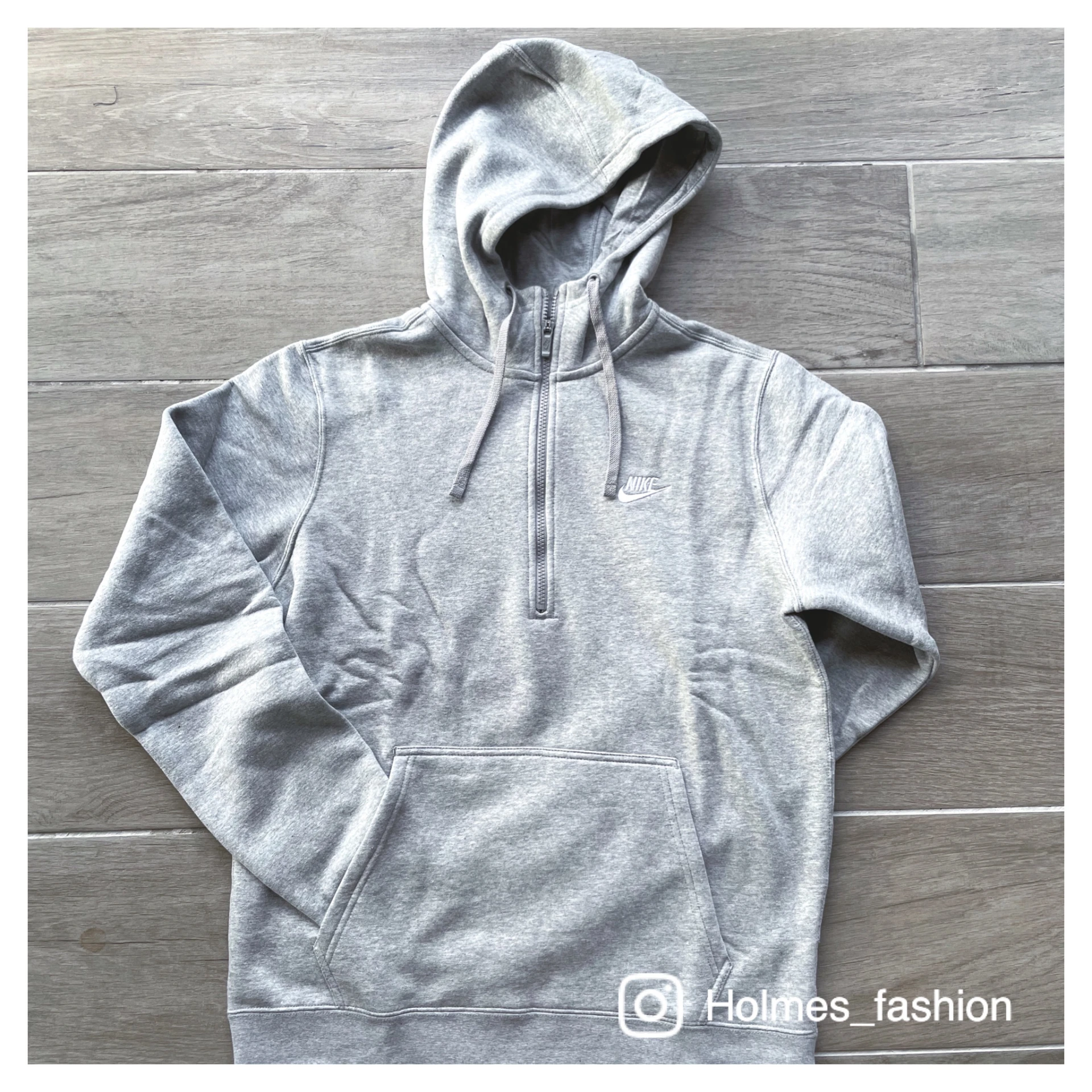[Holmes]NIKE CLUB SWOOSH Half-Zip Hoodie In Grey 灰色 刺繡LOGO 拉鍊帽踢 拉鍊連帽上衣  812519-063