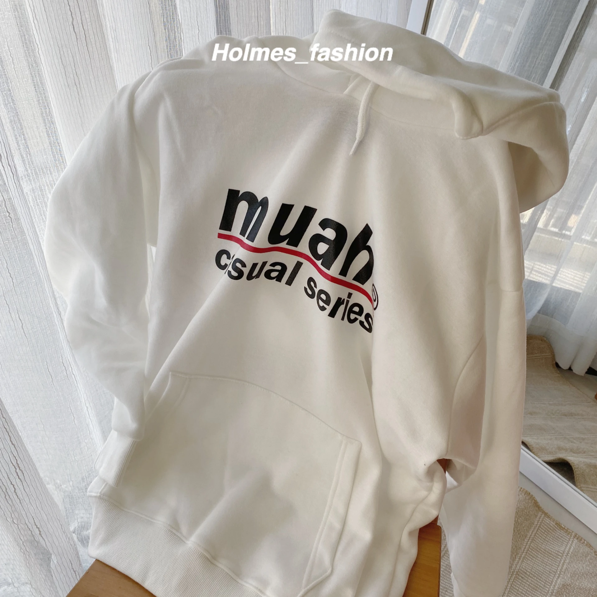 [Holmes]MUAH MUAH 刷毛連帽衛衣 帽踢 白色 FREE SIZE