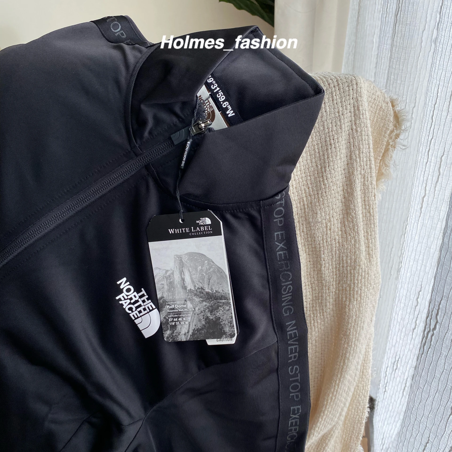 [Holmes]THE NORTH FACE 北臉  全黑 胸口小LOGO 串標 立領 薄外套 運動外套